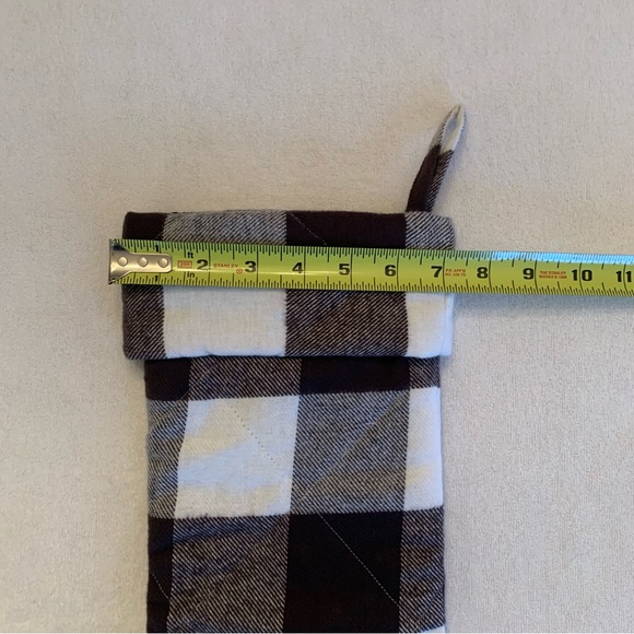 Charcoal grey and cream plaid stocking - Picture 6 of 6